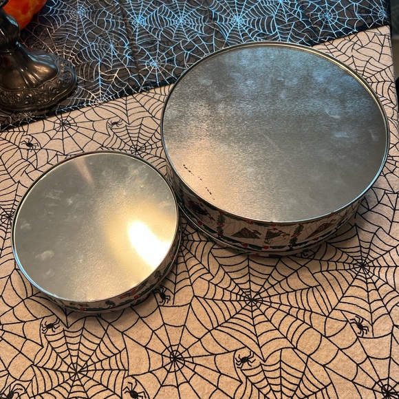 MCM Christmas Southern Belle Tin Set - Picture 4 of 5